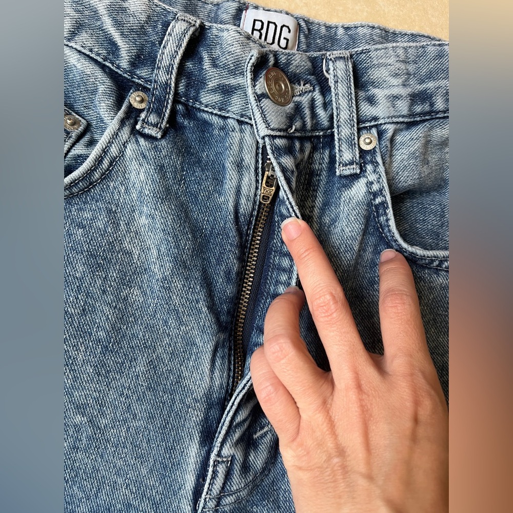 BDG Urban Outfitters High-Rise Baggy Jeans Women's 25 Blue Acid Wash - Picture 5 of 13